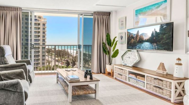 beach homes for sale in Surfers Paradise